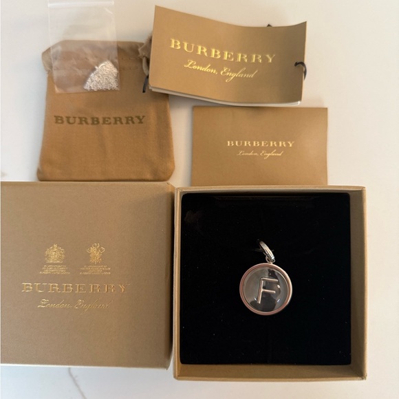 Burberry‎ new with tags, inbox, F charm and unbranded chain in silver and white - Picture 1 of 4